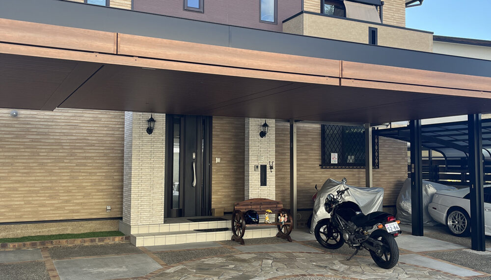 玄関・カーポート