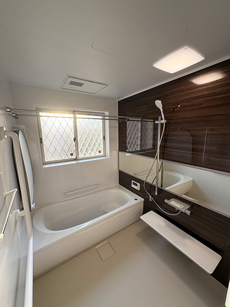 戸建て住宅の設備工事　バスルーム施工後